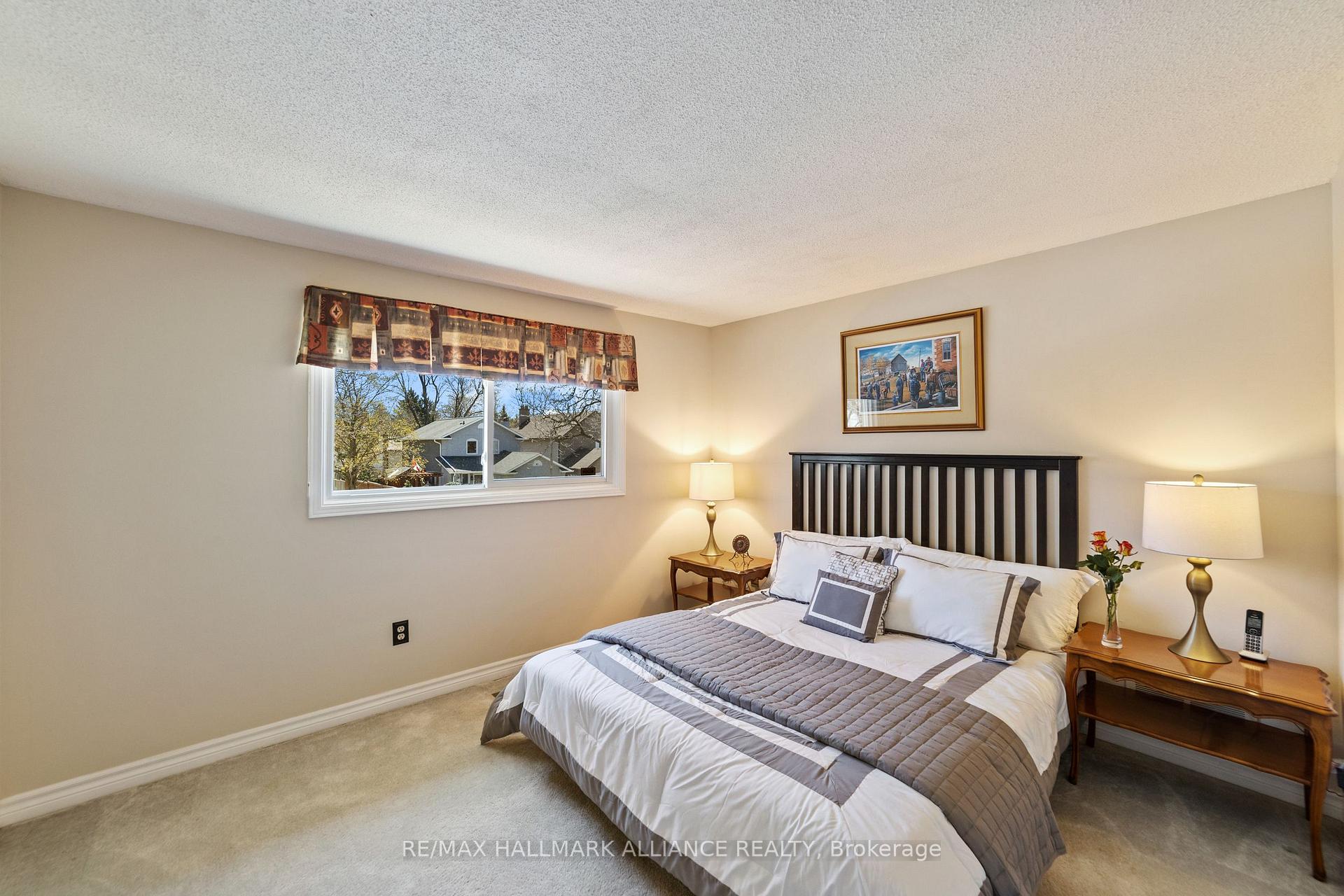 Photo 19 of 48 Garden Avenue, Brampton, Brampton West — HOMEH