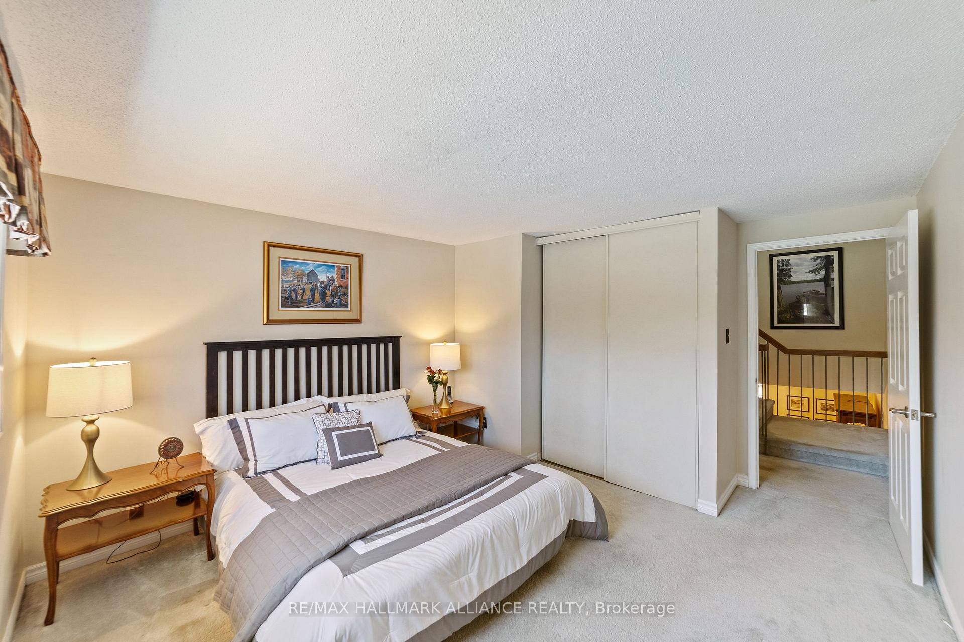 Photo 20 of 48 Garden Avenue, Brampton, Brampton West — HOMEH
