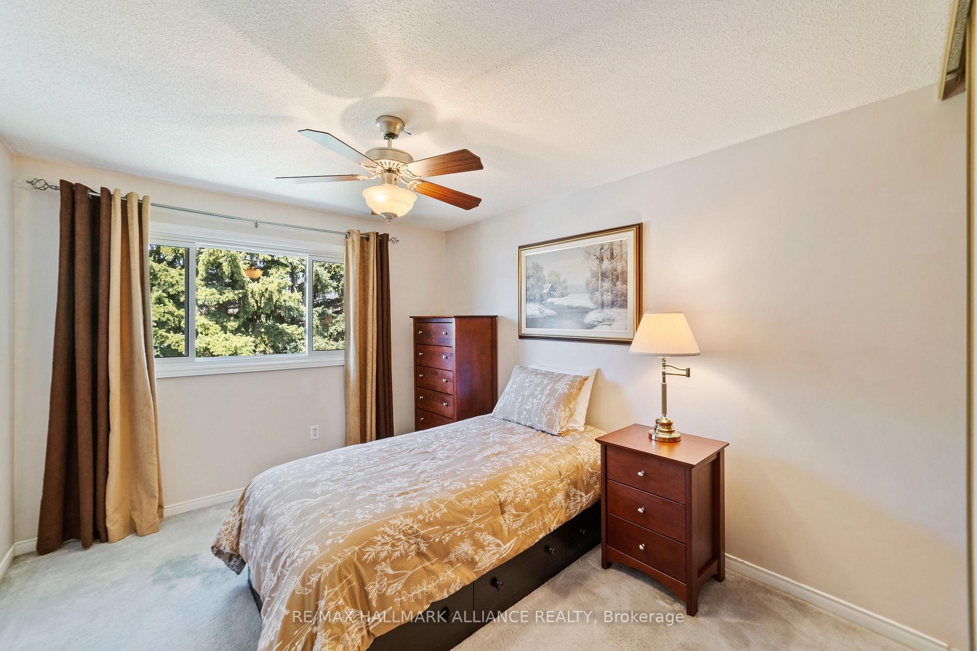 Photo 25 of 48 Garden Avenue, Brampton, Brampton West — HOMEH