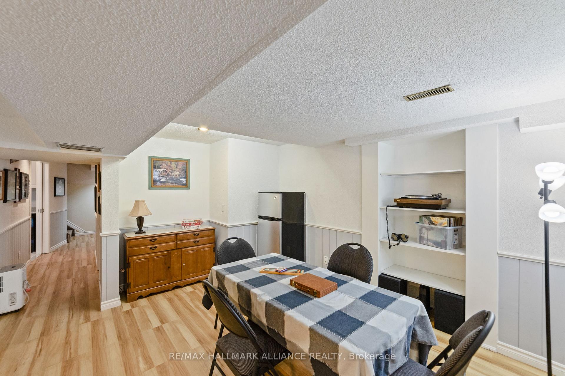 Photo 34 of 48 Garden Avenue, Brampton, Brampton West — HOMEH