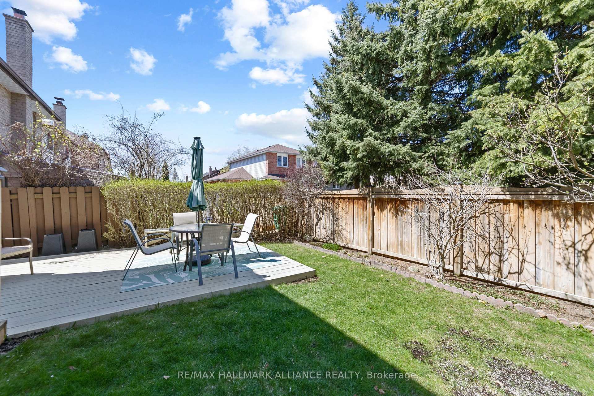 Photo 39 of 48 Garden Avenue, Brampton, Brampton West — HOMEH