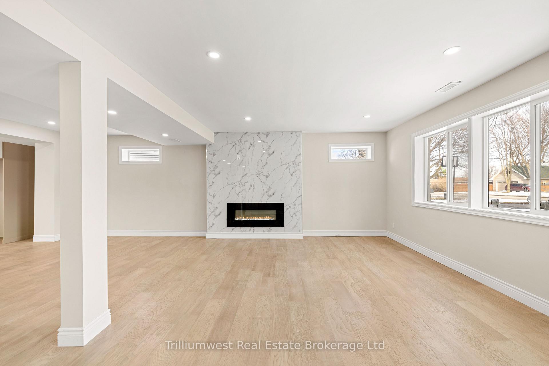 Photo 4 of 128 Ducharme Street, Lakeshore — HOMEH