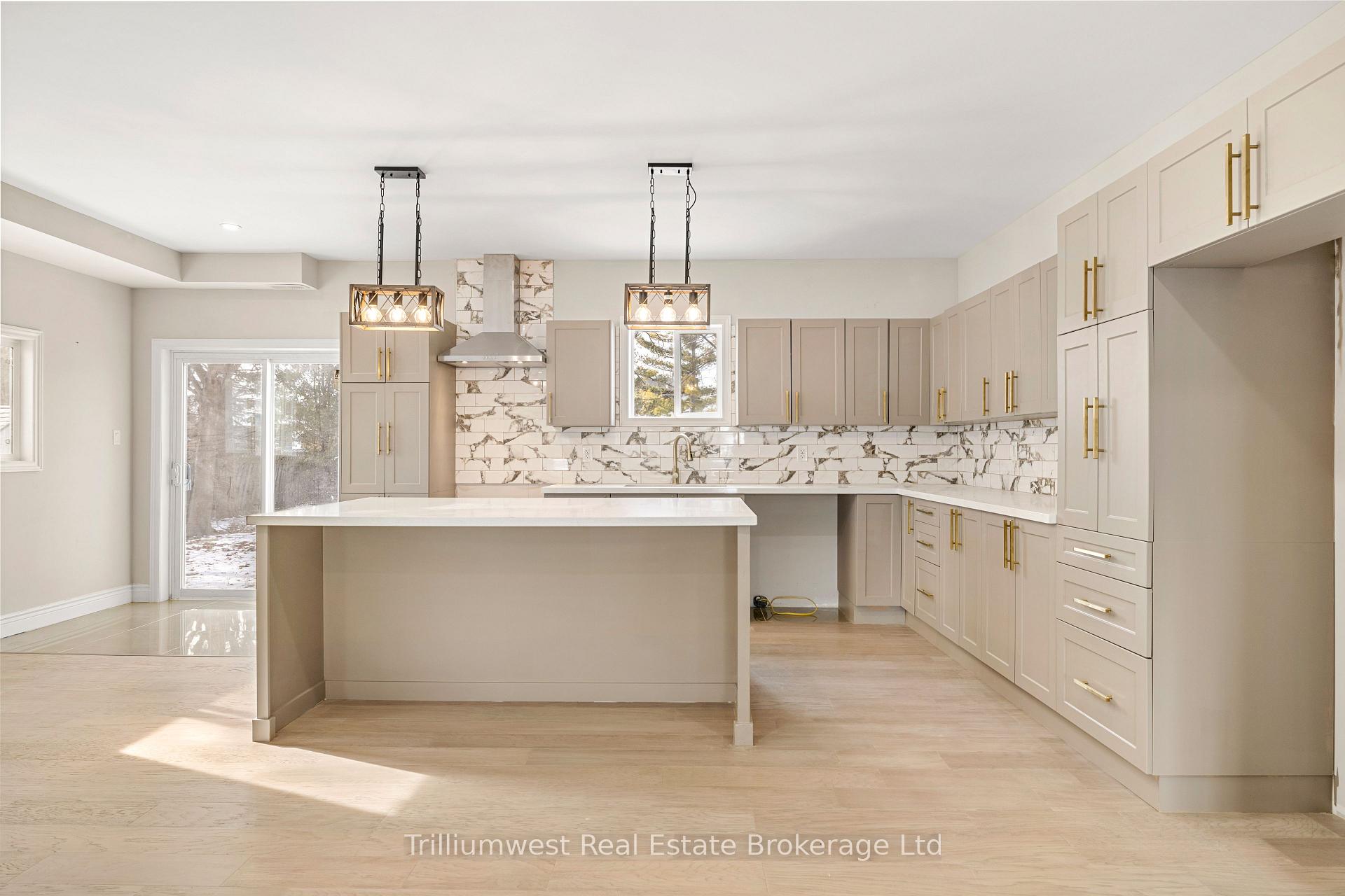 Photo 8 of 128 Ducharme Street, Lakeshore — HOMEH
