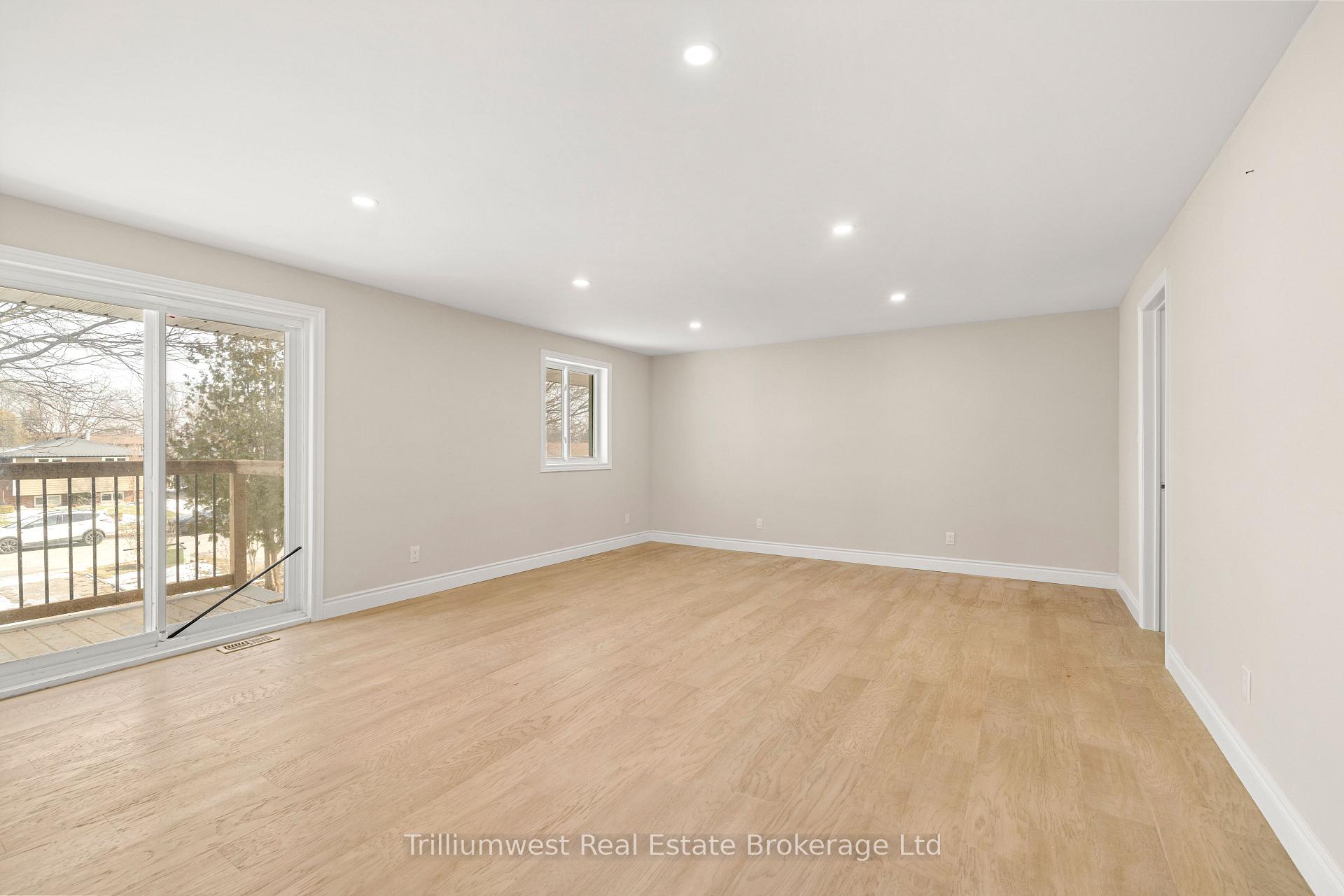 Photo 16 of 128 Ducharme Street, Lakeshore — HOMEH