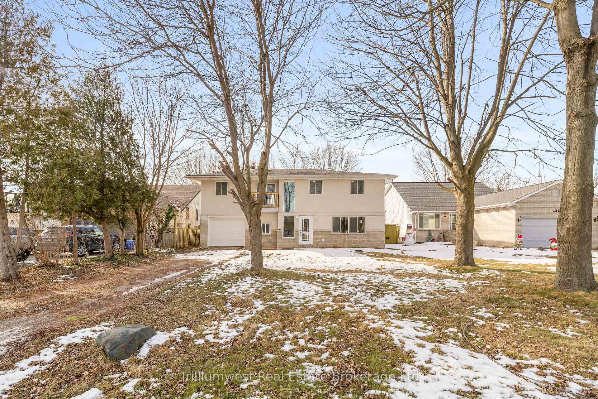 Photo 28 of 128 Ducharme Street, Lakeshore — HOMEH