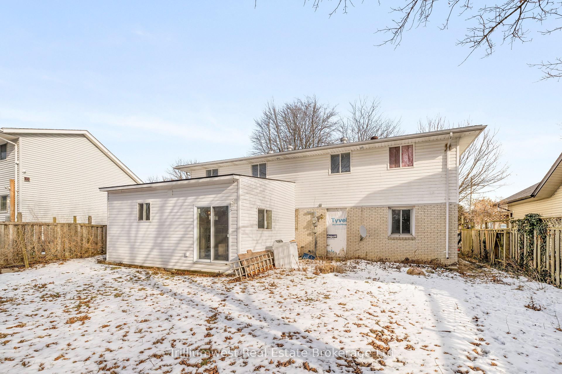 Photo 32 of 128 Ducharme Street, Lakeshore — HOMEH
