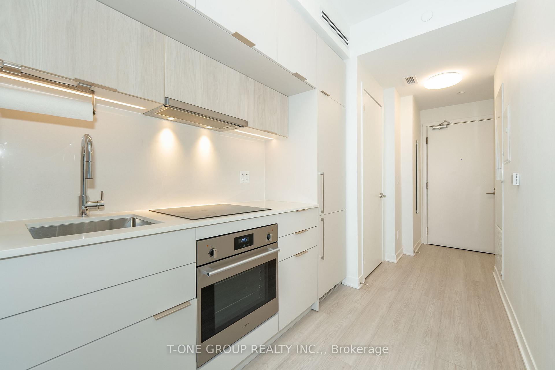 Photo 7 of Unit 1205, 185 Alberta Avenue, Toronto, Oakwood Village — HOMEH