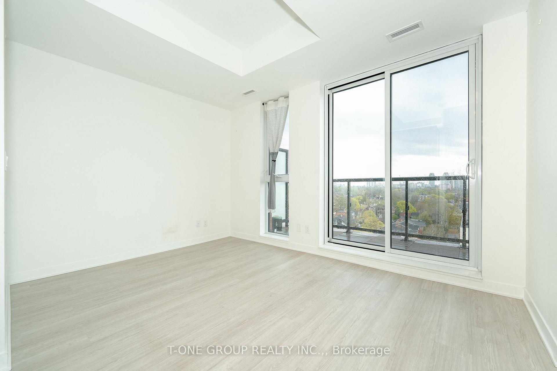 Photo 10 of Unit 1205, 185 Alberta Avenue, Toronto, Oakwood Village — HOMEH