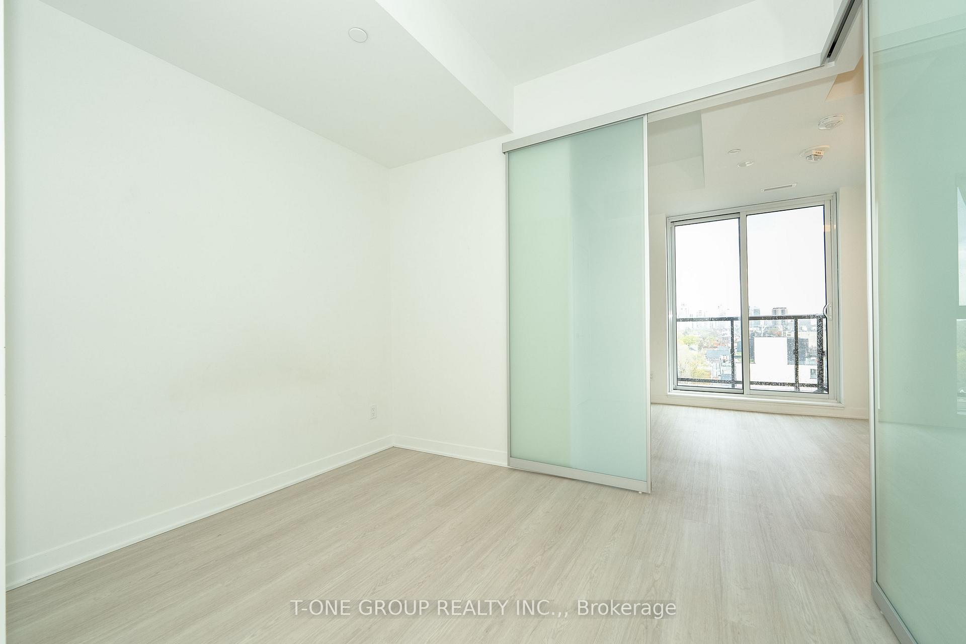 Photo 12 of Unit 1205, 185 Alberta Avenue, Toronto, Oakwood Village — HOMEH