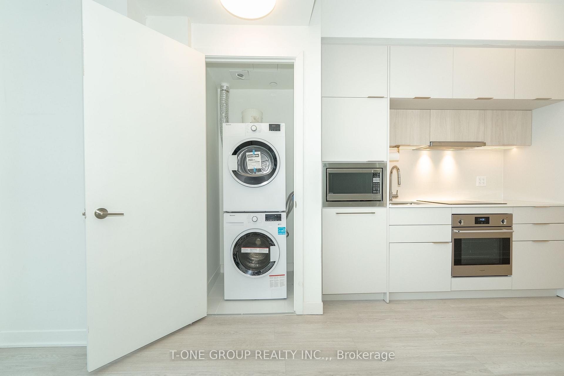 Photo 15 of Unit 1205, 185 Alberta Avenue, Toronto, Oakwood Village — HOMEH