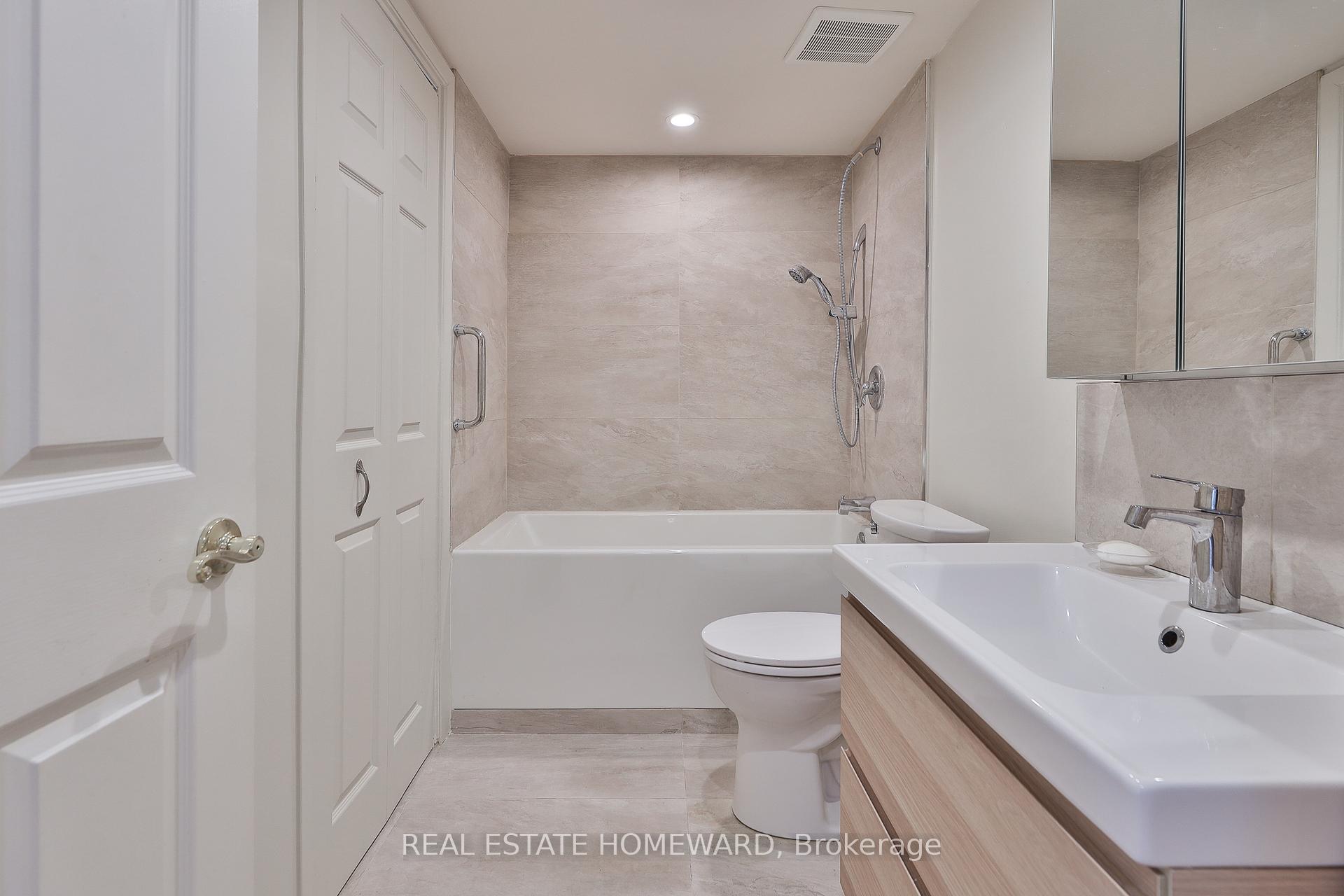 Photo 27 of Unit 1405, 71 Charles Street E, Toronto, Church-Yonge Corridor — HOMEH