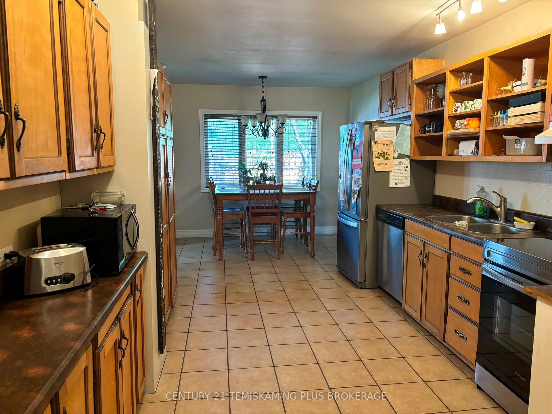 Photo 5 of 12 Sixth Avenue, Englehart — HOMEH