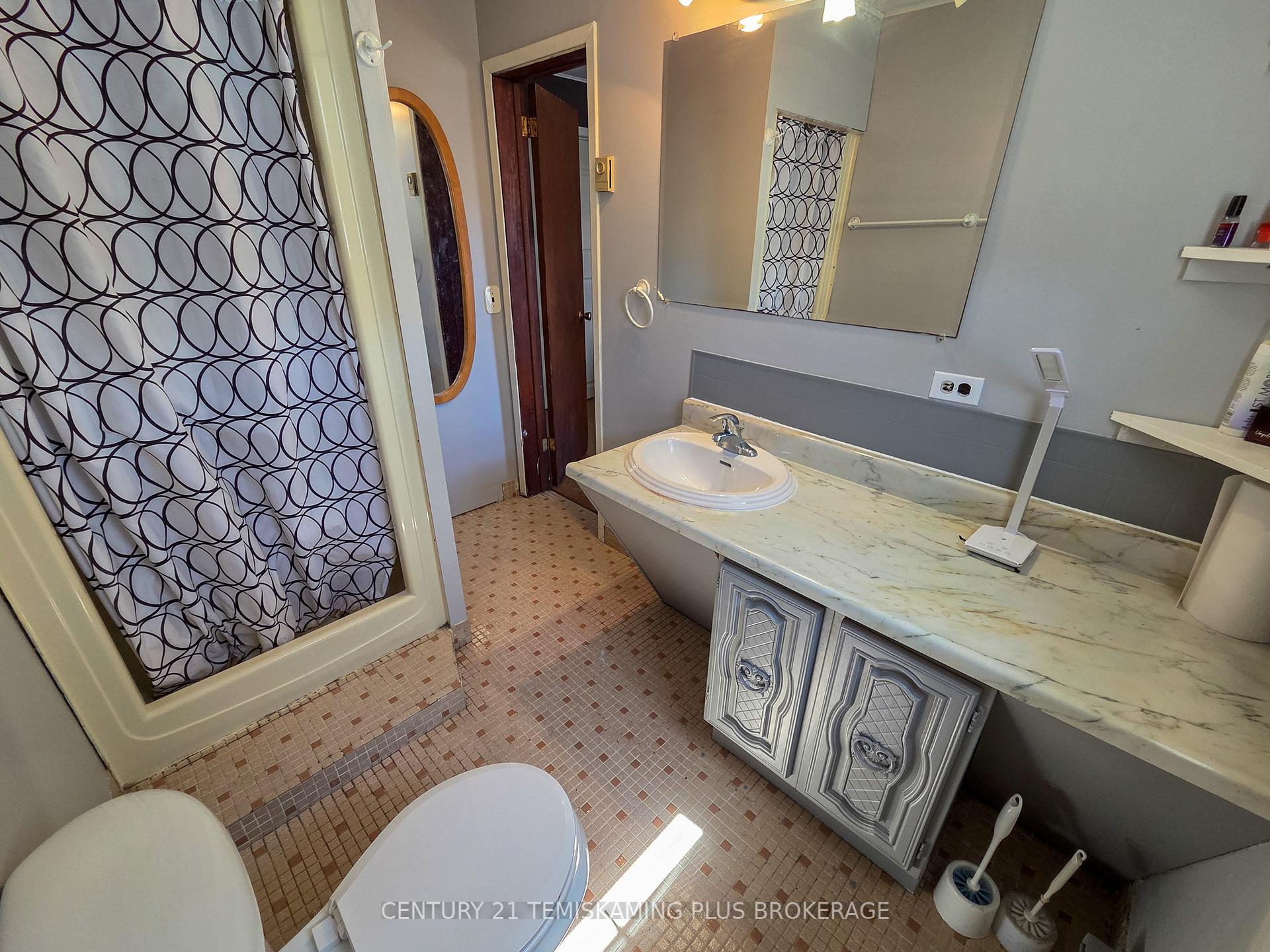 Photo 16 of 12 Sixth Avenue, Englehart — HOMEH