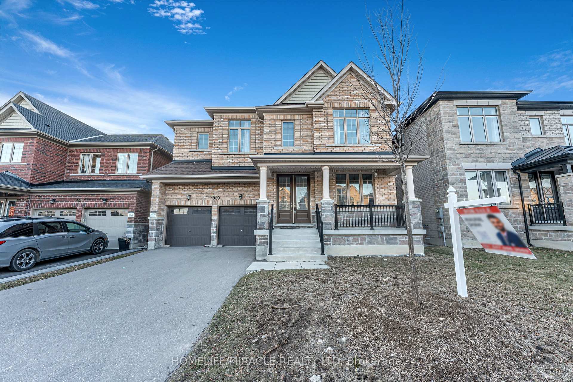 Front of 1039 Kingpeak Crescent