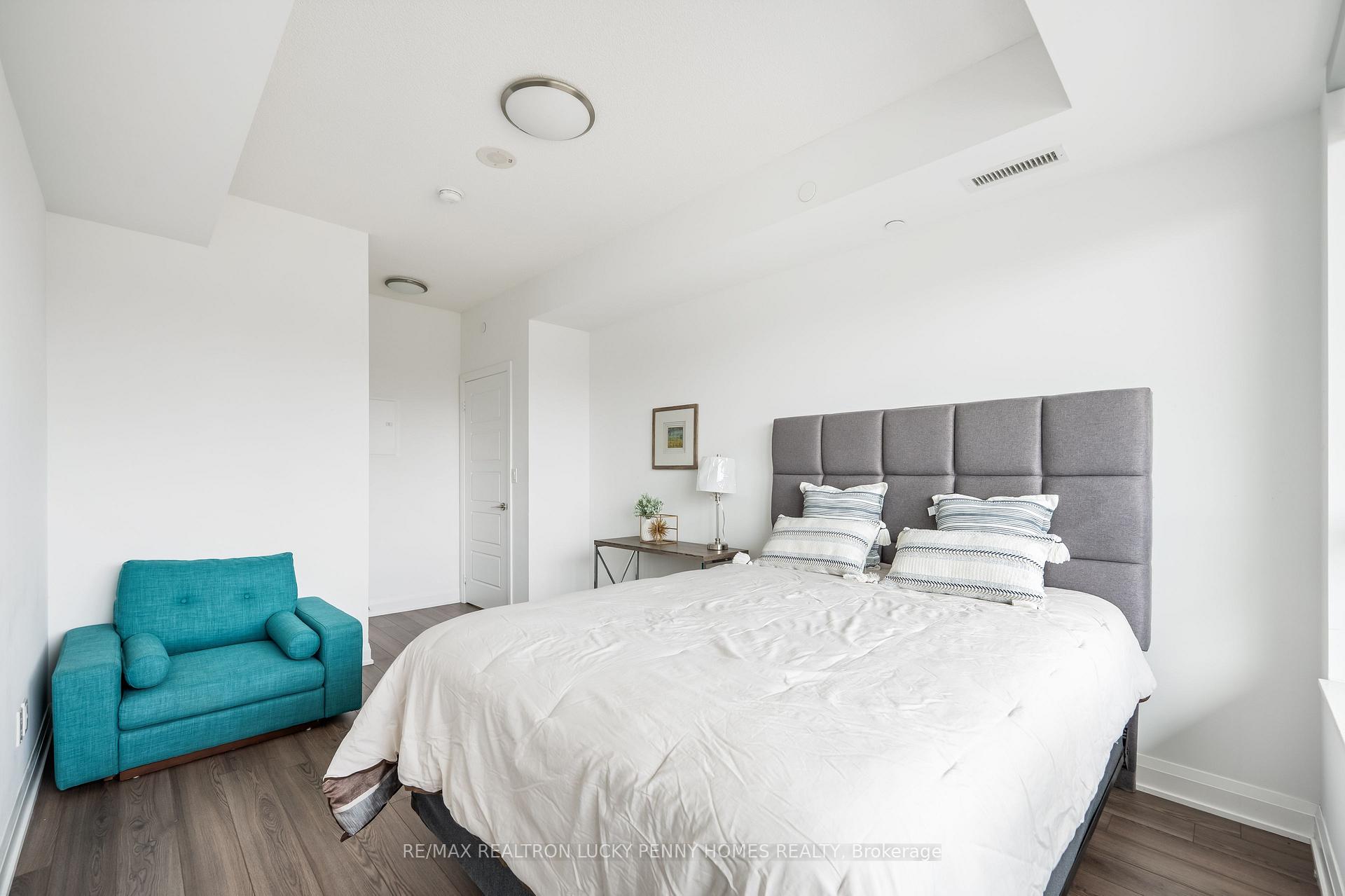 Photo 16 of Unit 618, 15 Water Walk Drive, Markham, Unionville — HOMEH