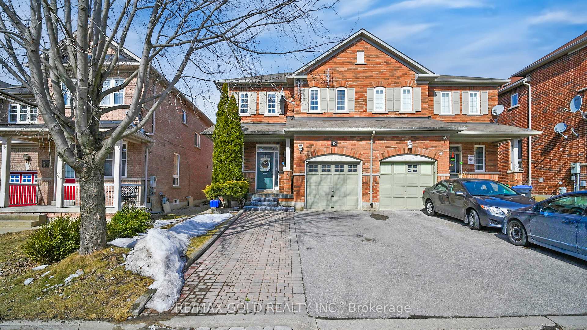 Front of 32 Ashdale Road