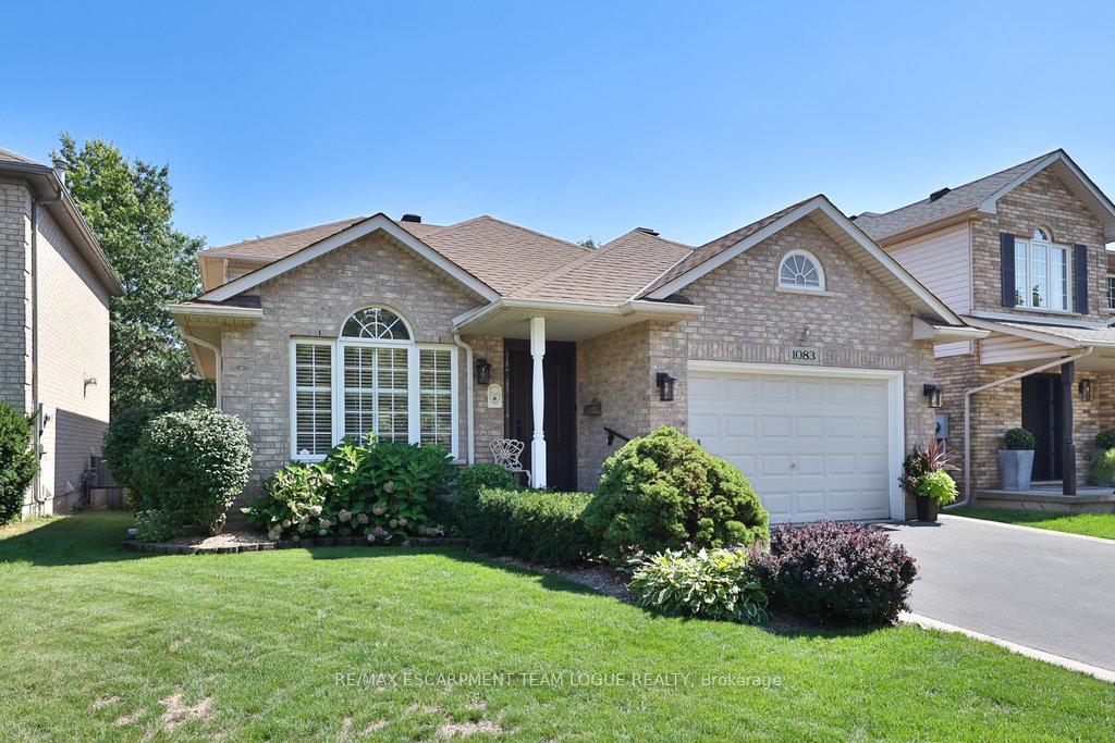 Photo 2 of 1083 Augustus Drive, Burlington, Brant — HOMEH