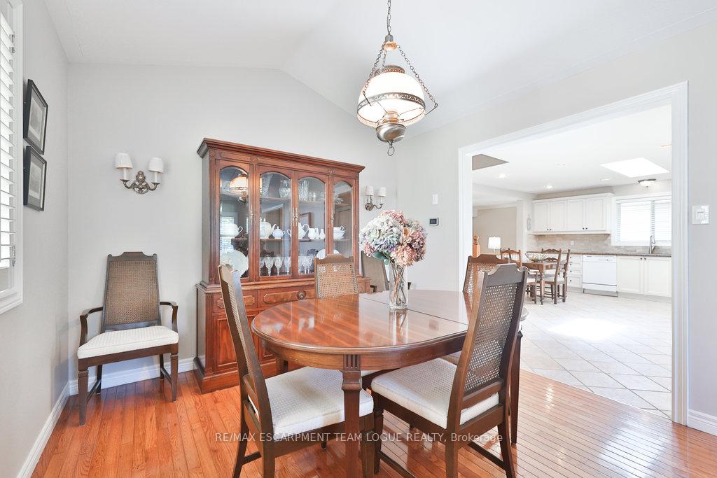 Photo 11 of 1083 Augustus Drive, Burlington, Brant — HOMEH