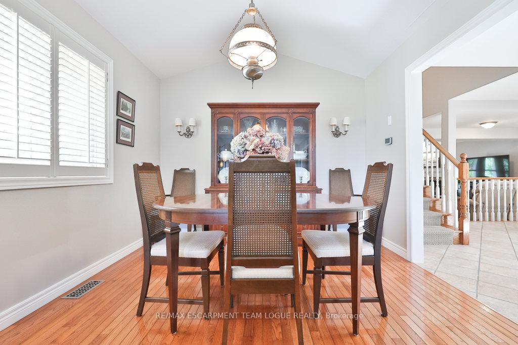 Photo 12 of 1083 Augustus Drive, Burlington, Brant — HOMEH