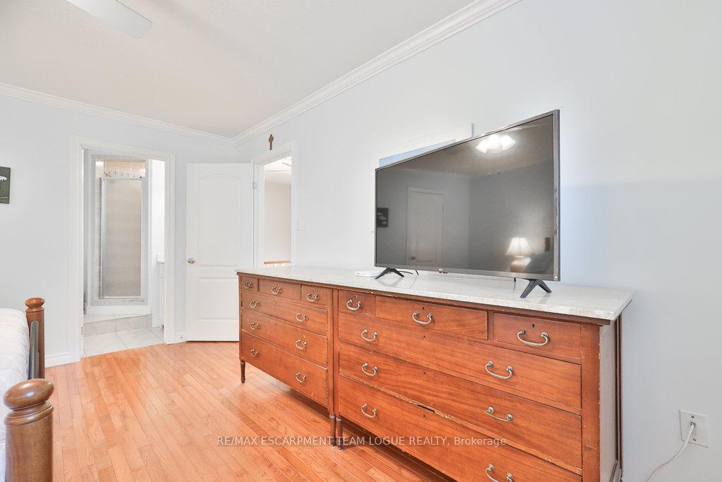 Photo 32 of 1083 Augustus Drive, Burlington, Brant — HOMEH