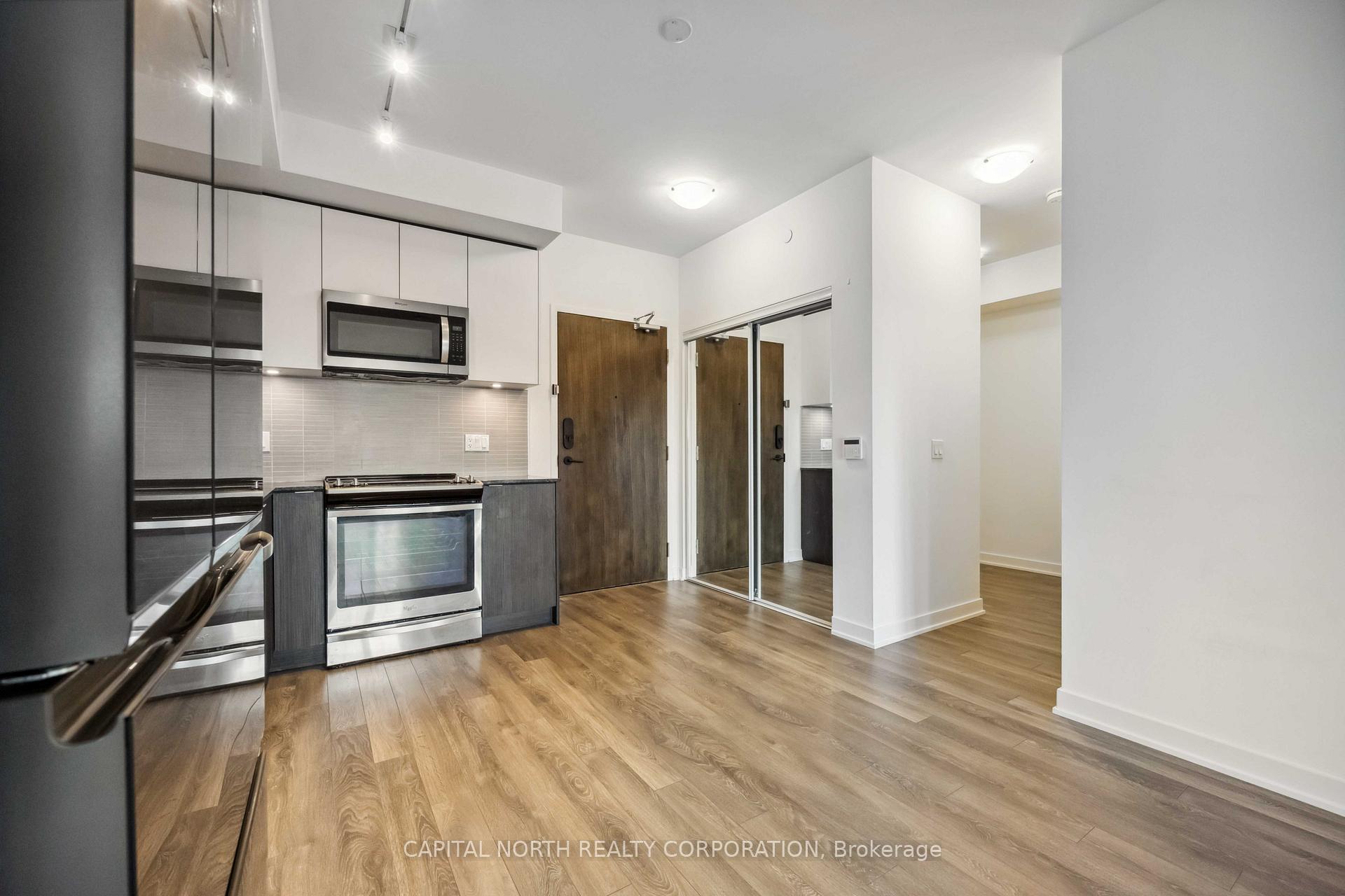 Photo 6 of Unit 522, 100 Eagle Rock Way, Vaughan, Rural Vaughan — HOMEH