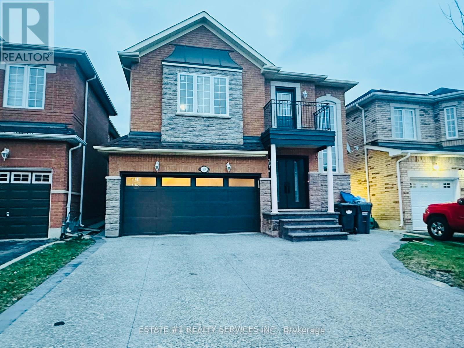 Photo 1 of 69 Sir JACOBS Crescent E, Brampton, Fletcher's Meadow — HOMEH