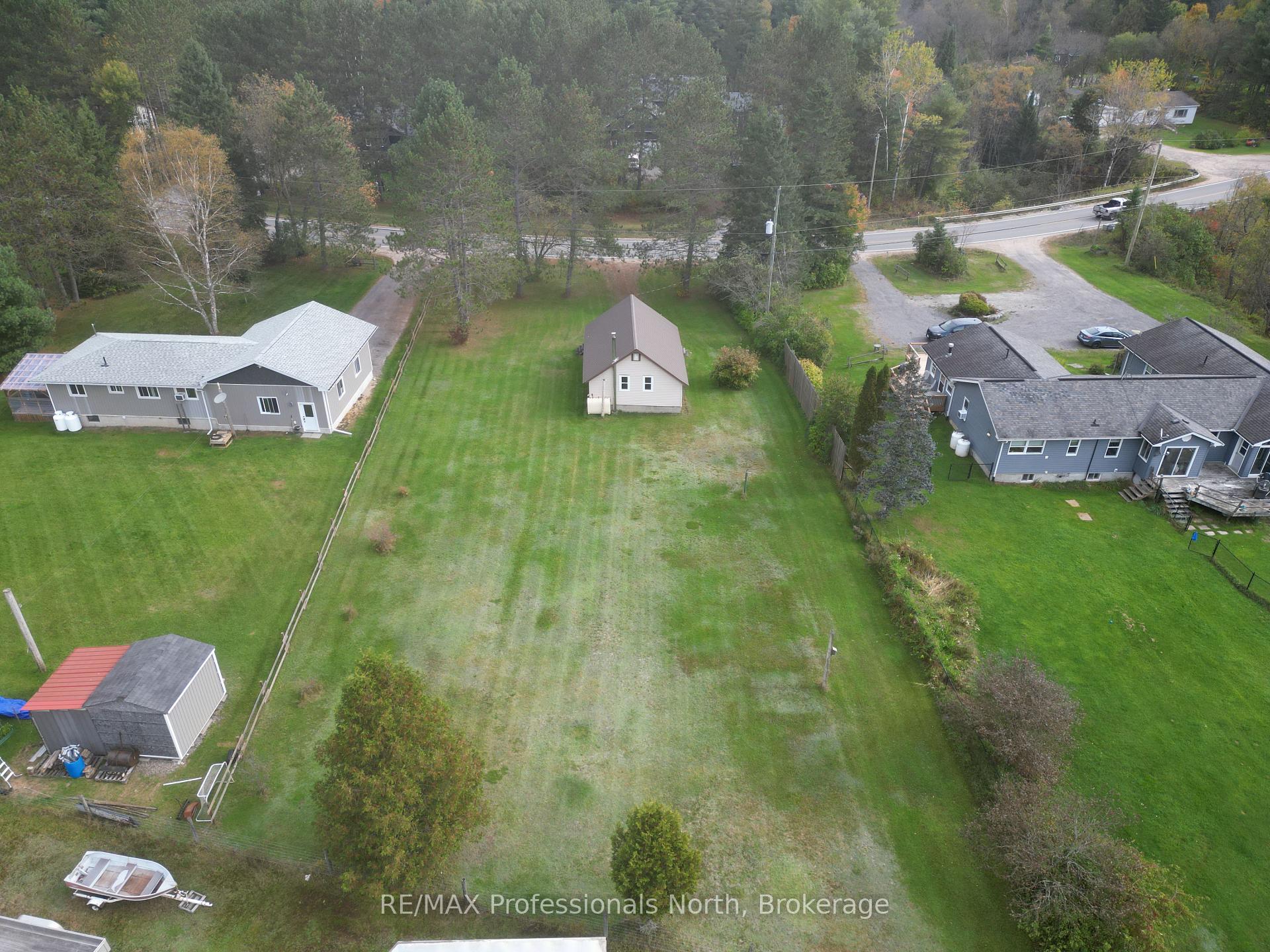 Photo 5 of 449 Bobcaygeon Road, Minden Hills, Anson — HOMEH
