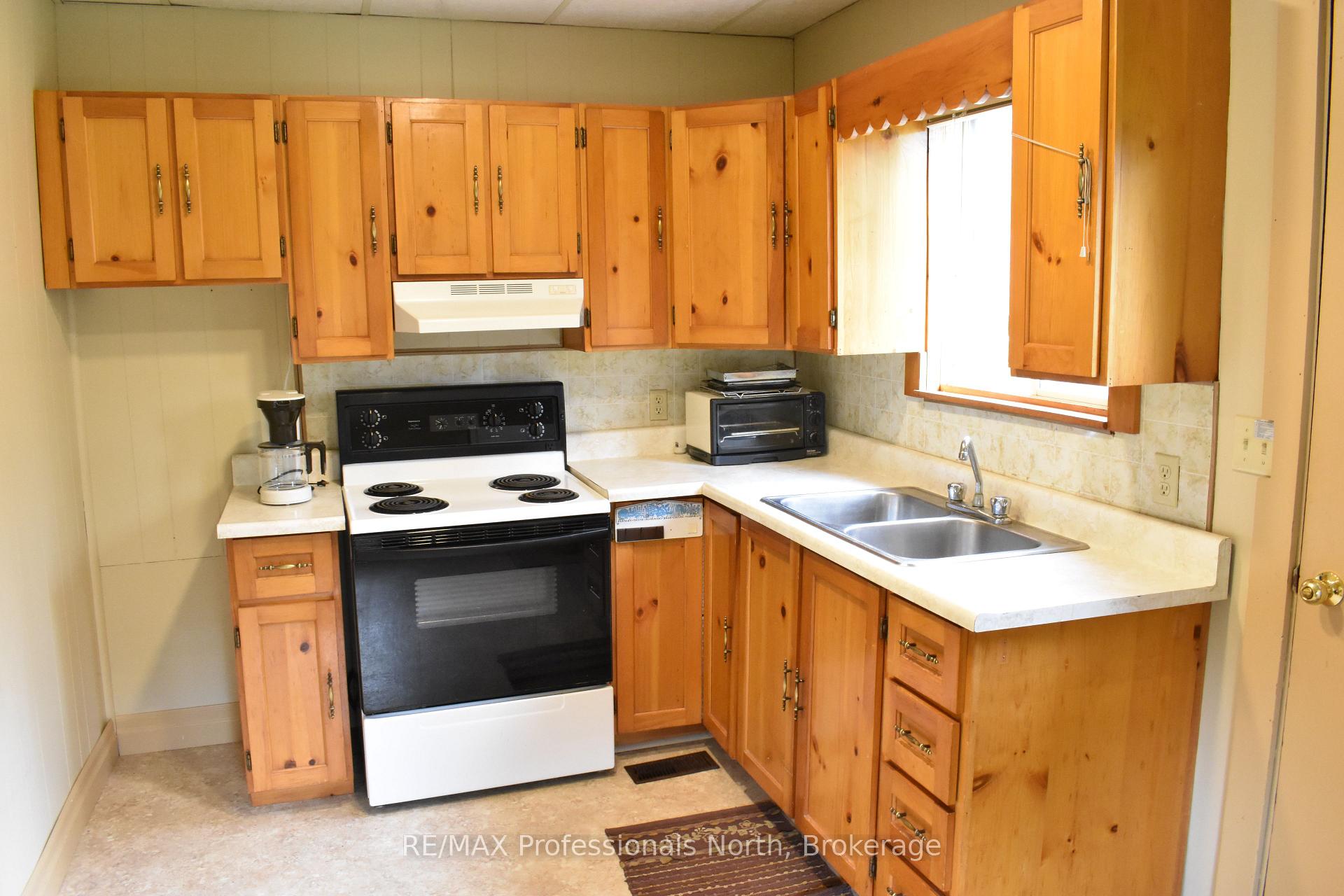 Photo 6 of 449 Bobcaygeon Road, Minden Hills, Anson — HOMEH