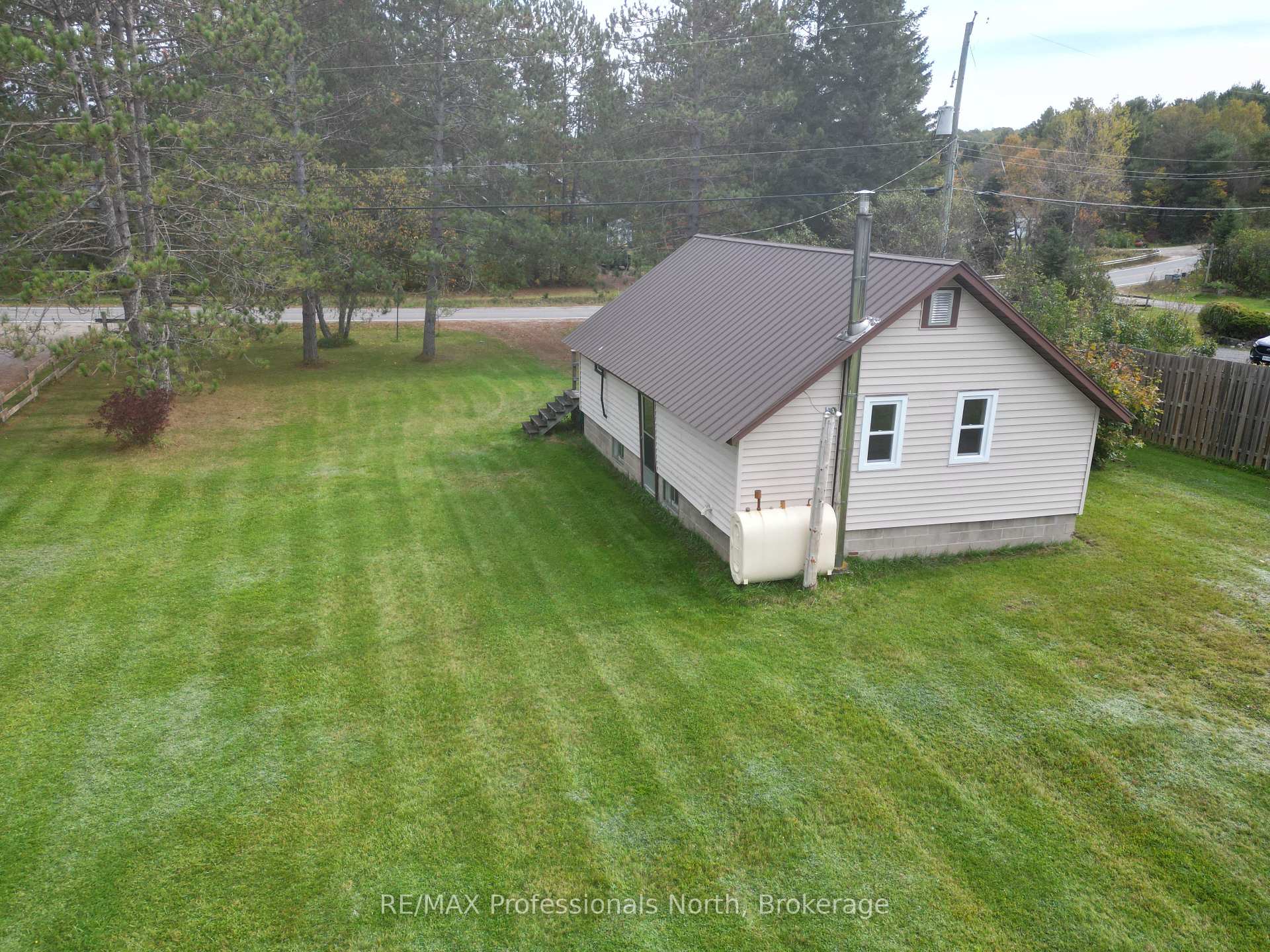 Photo 21 of 449 Bobcaygeon Road, Minden Hills, Anson — HOMEH