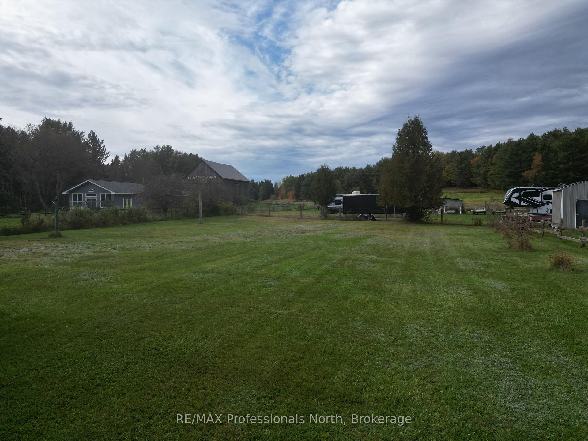 Photo 24 of 449 Bobcaygeon Road, Minden Hills, Anson — HOMEH