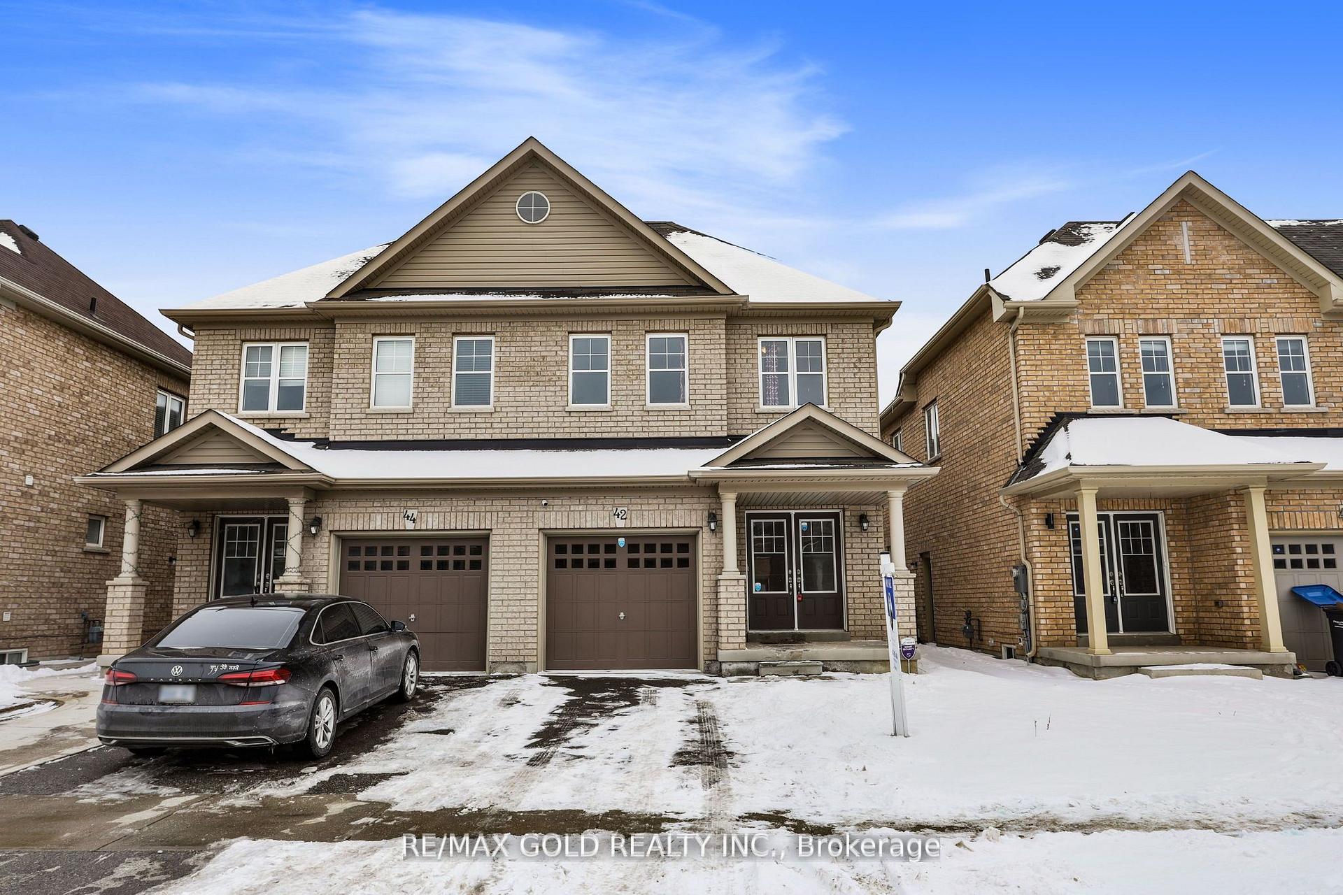 Photo 1 of 42 Lanark Circle, Brampton, Credit Valley — HOMEH