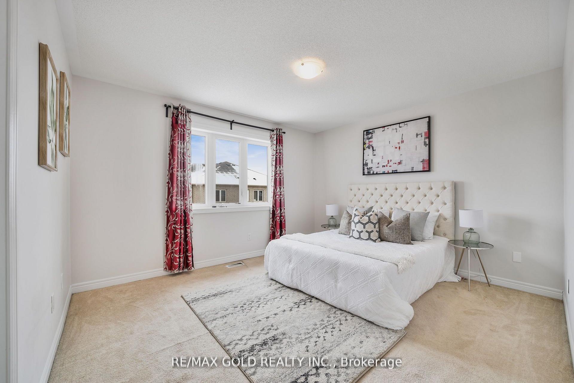 Photo 63 of 42 Lanark Circle, Brampton, Credit Valley — HOMEH