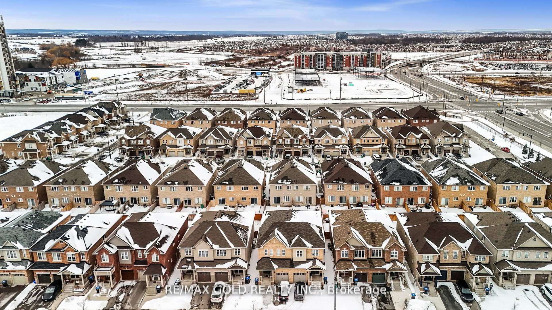 Photo 79 of 42 Lanark Circle, Brampton, Credit Valley — HOMEH