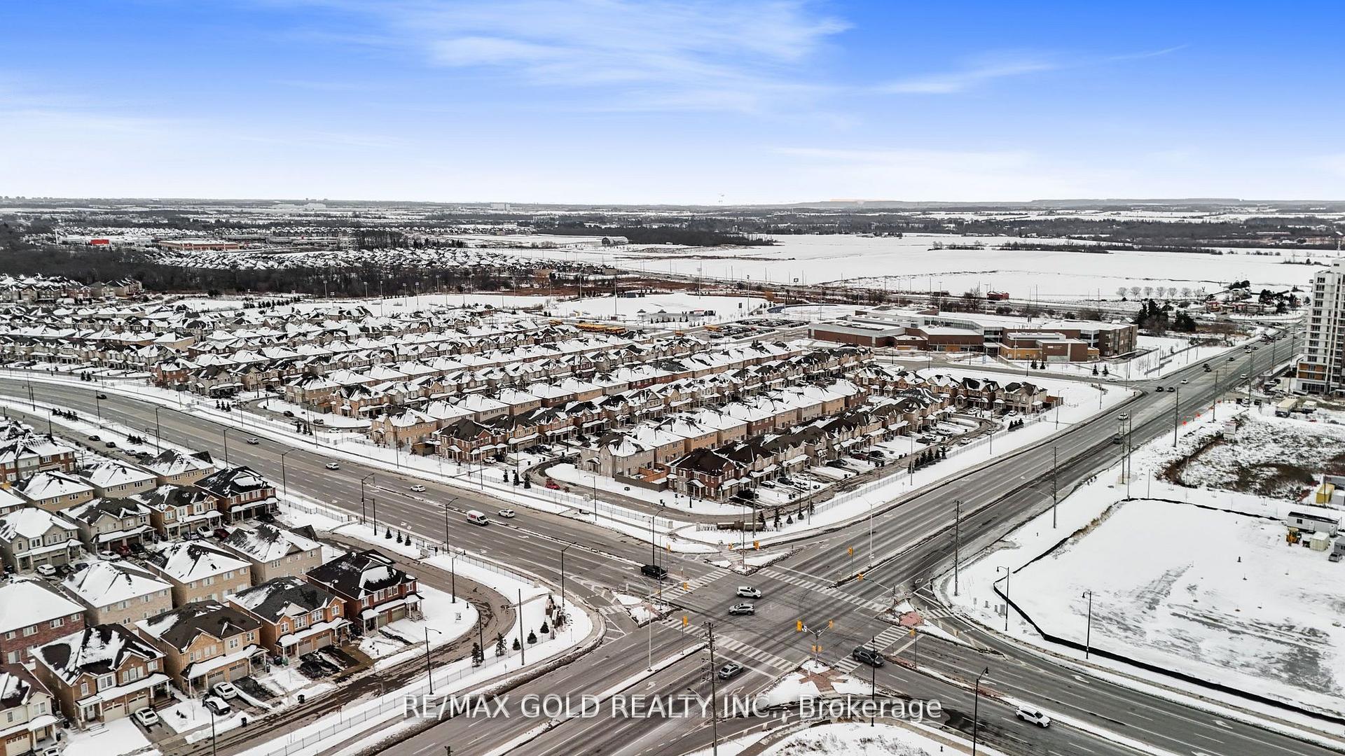 Photo 80 of 42 Lanark Circle, Brampton, Credit Valley — HOMEH