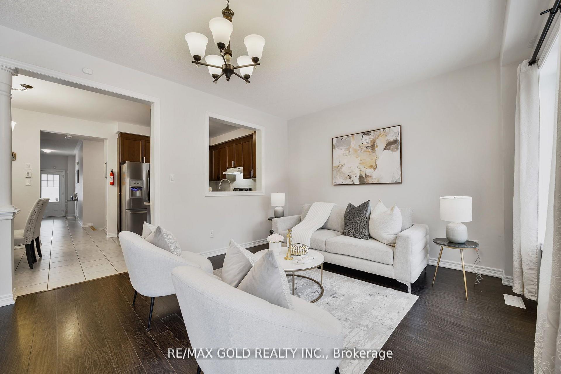 Photo 25 of 42 Lanark Circle, Brampton, Credit Valley — HOMEH