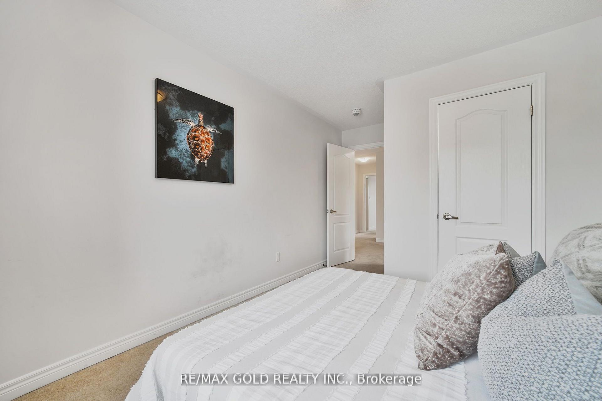 Photo 38 of 42 Lanark Circle, Brampton, Credit Valley — HOMEH
