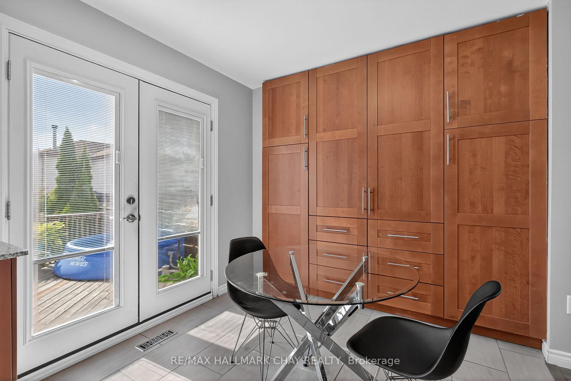 Photo 10 of 46 Moon Drive, Barrie, Ardagh — HOMEH