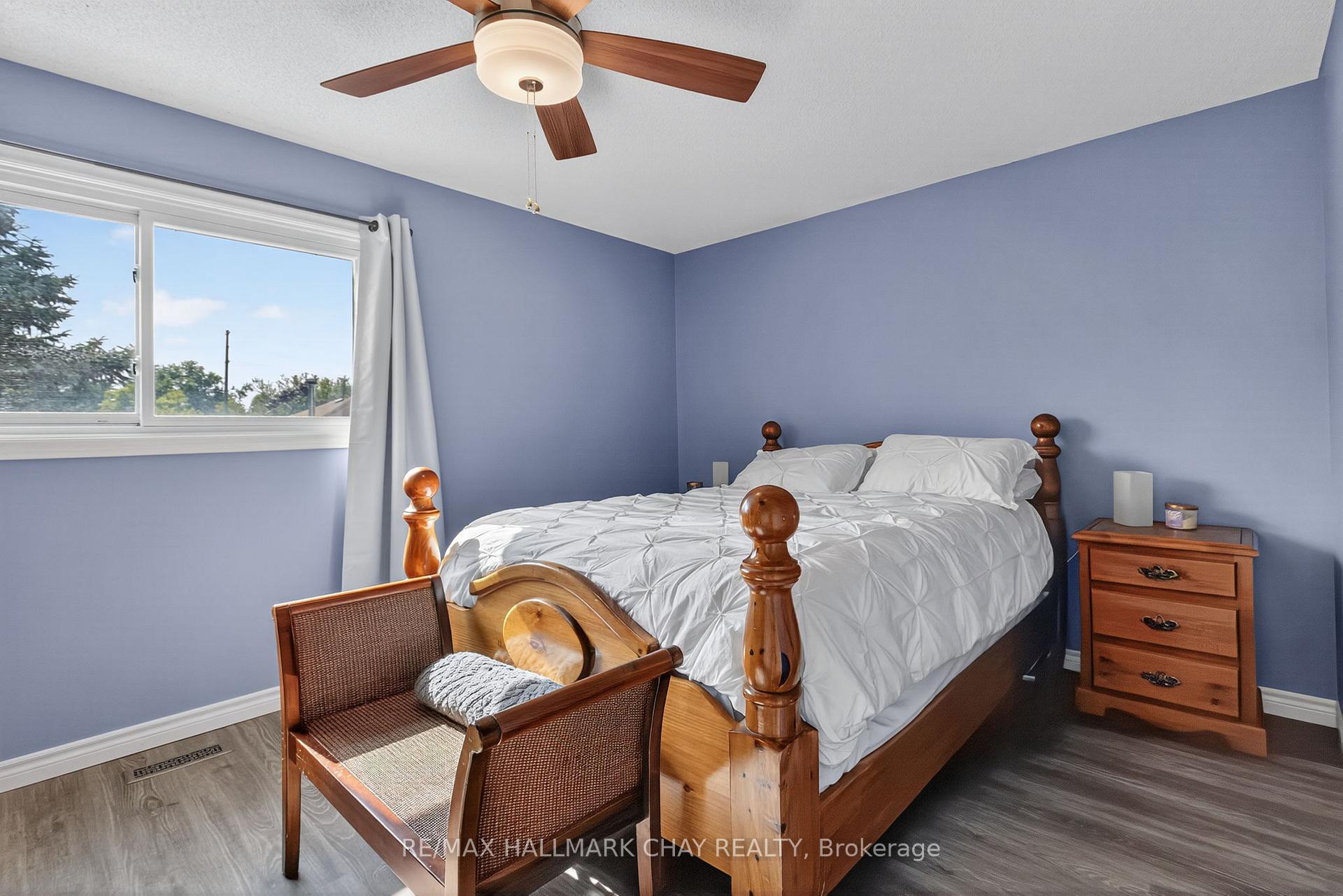 Photo 12 of 46 Moon Drive, Barrie, Ardagh — HOMEH