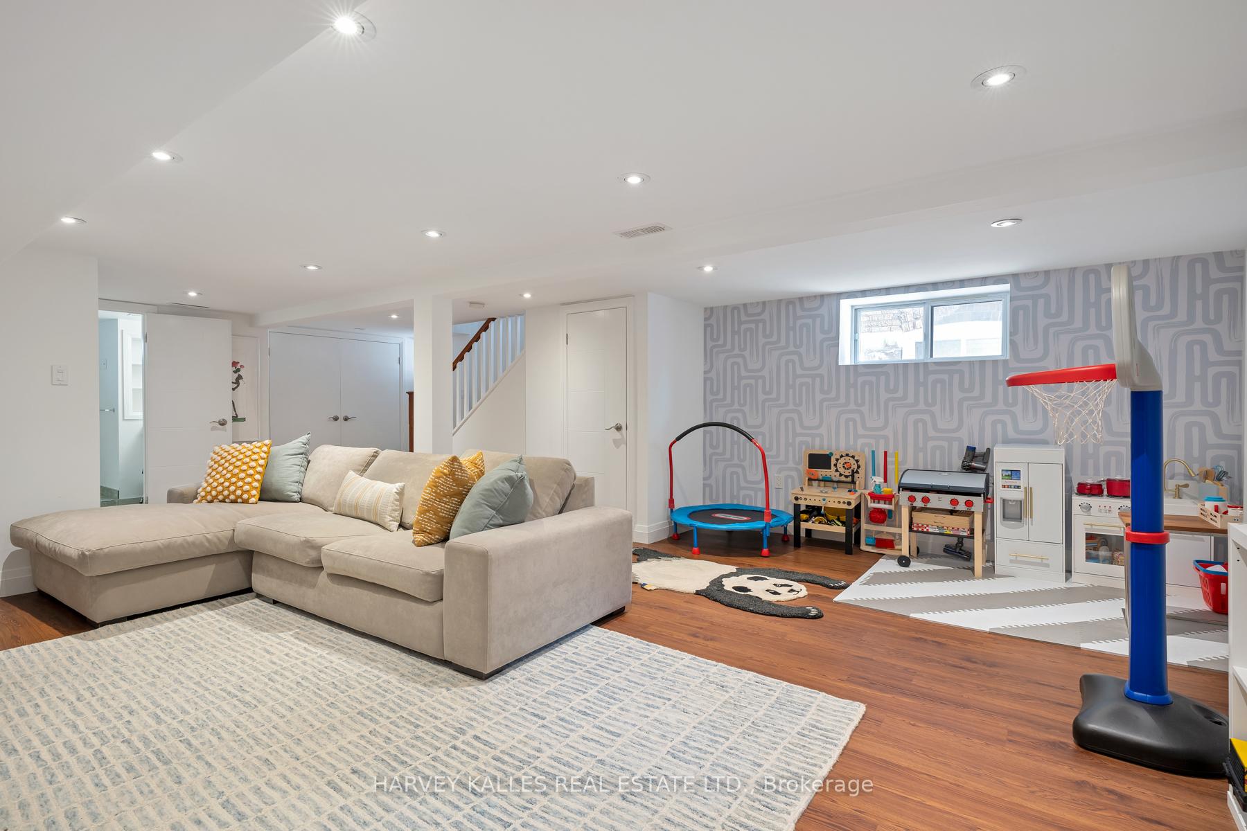 Photo 32 of 356 Lauder Avenue, Toronto, Oakwood Village — HOMEH