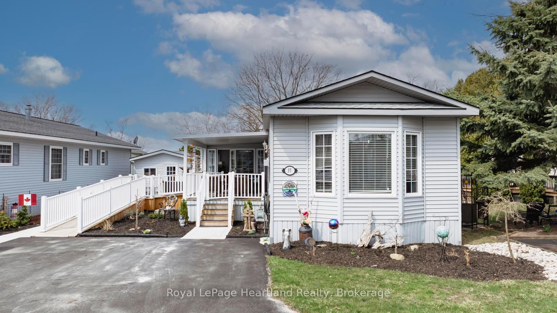 Photo 3 of 37 Cherokee Lane, Ashfield-Colborne-Wawanosh — HOMEH