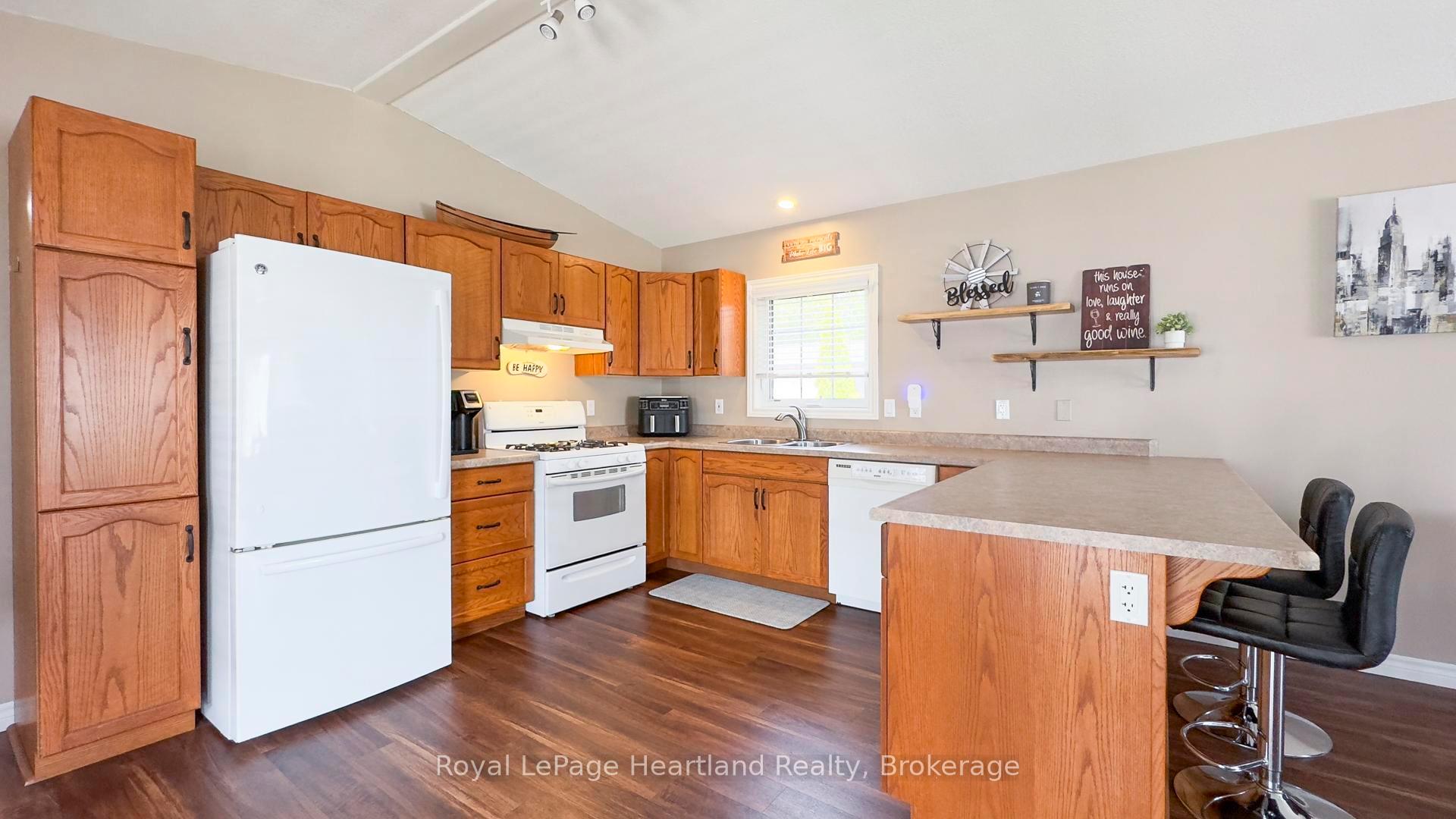 Photo 10 of 37 Cherokee Lane, Ashfield-Colborne-Wawanosh — HOMEH