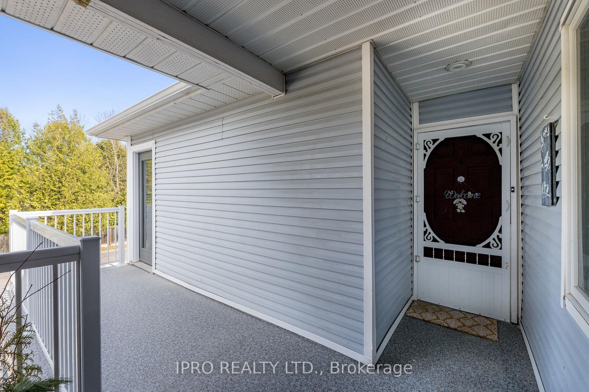 Photo 3 of Unit 3, 20 Mulligan Lane, Wasaga Beach — HOMEH