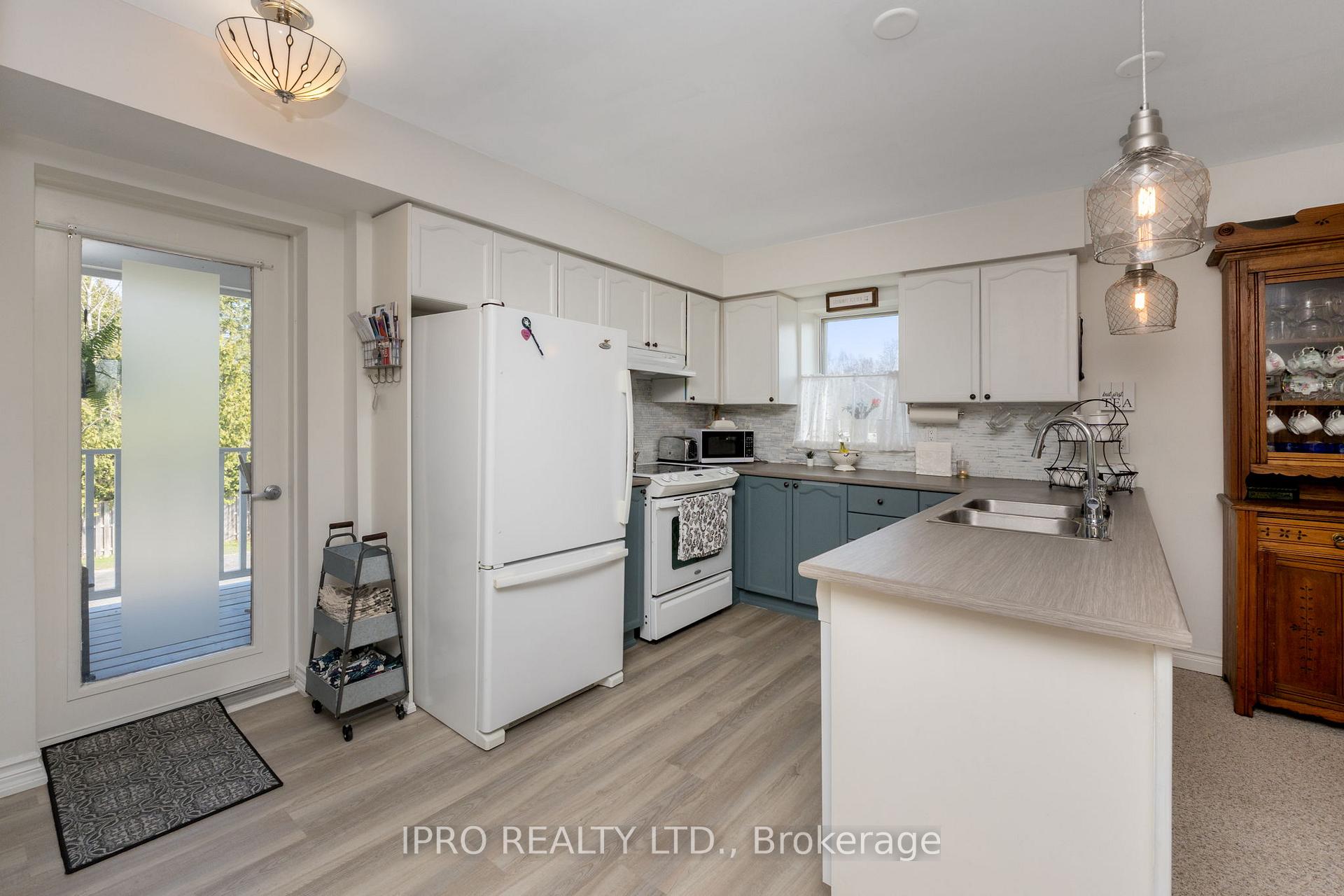 Photo 9 of Unit 3, 20 Mulligan Lane, Wasaga Beach — HOMEH