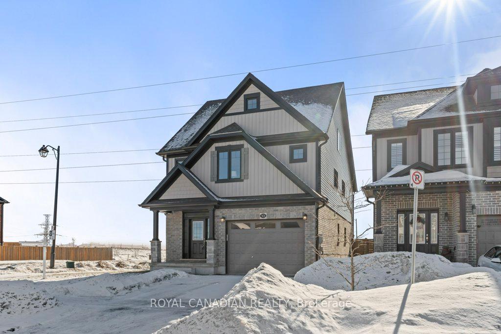 Front of Unit Upper, 301 Buttonbush Street