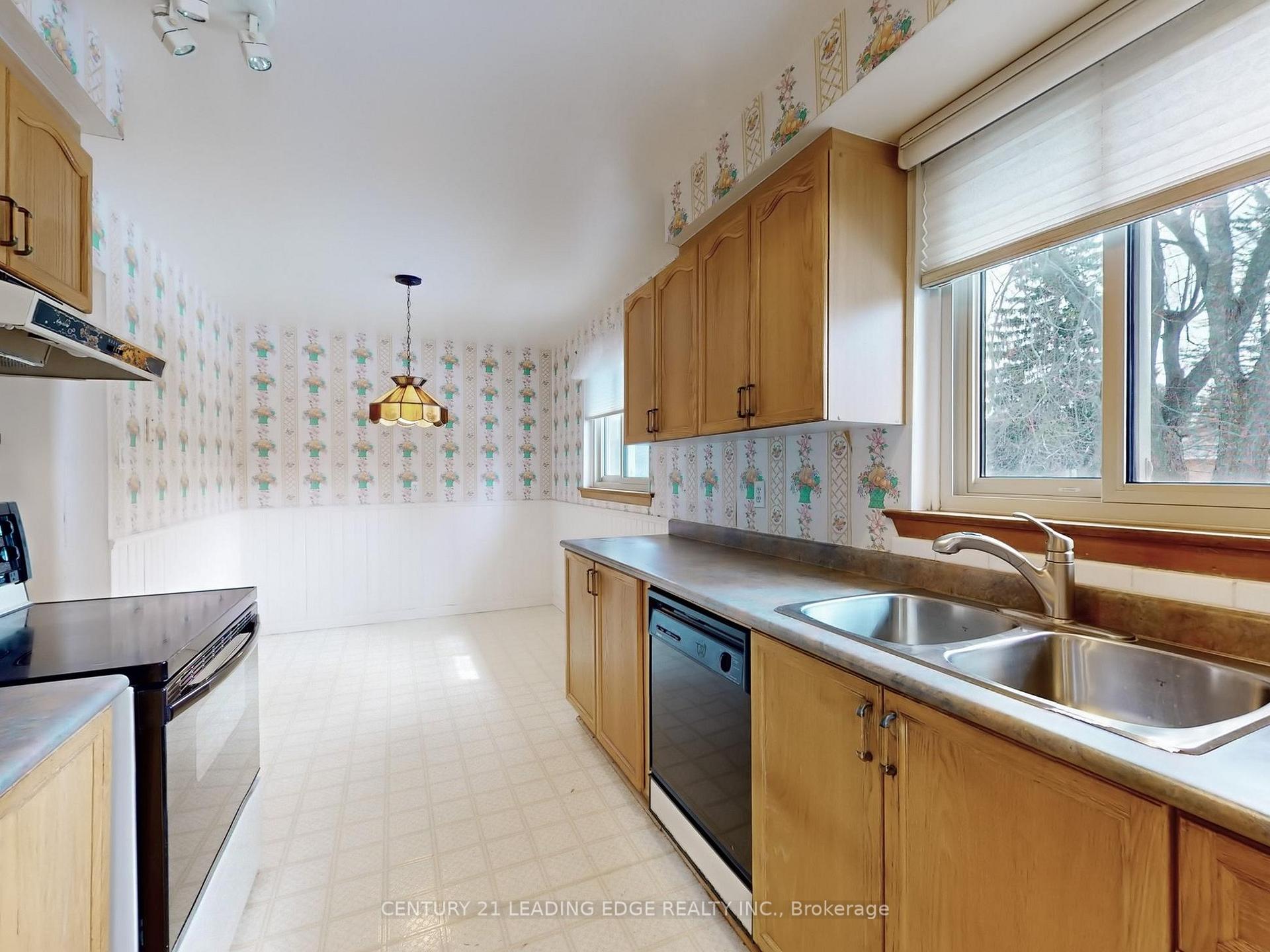 Photo 50 of 1 Ottawa Court, Aurora, Aurora Heights — HOMEH