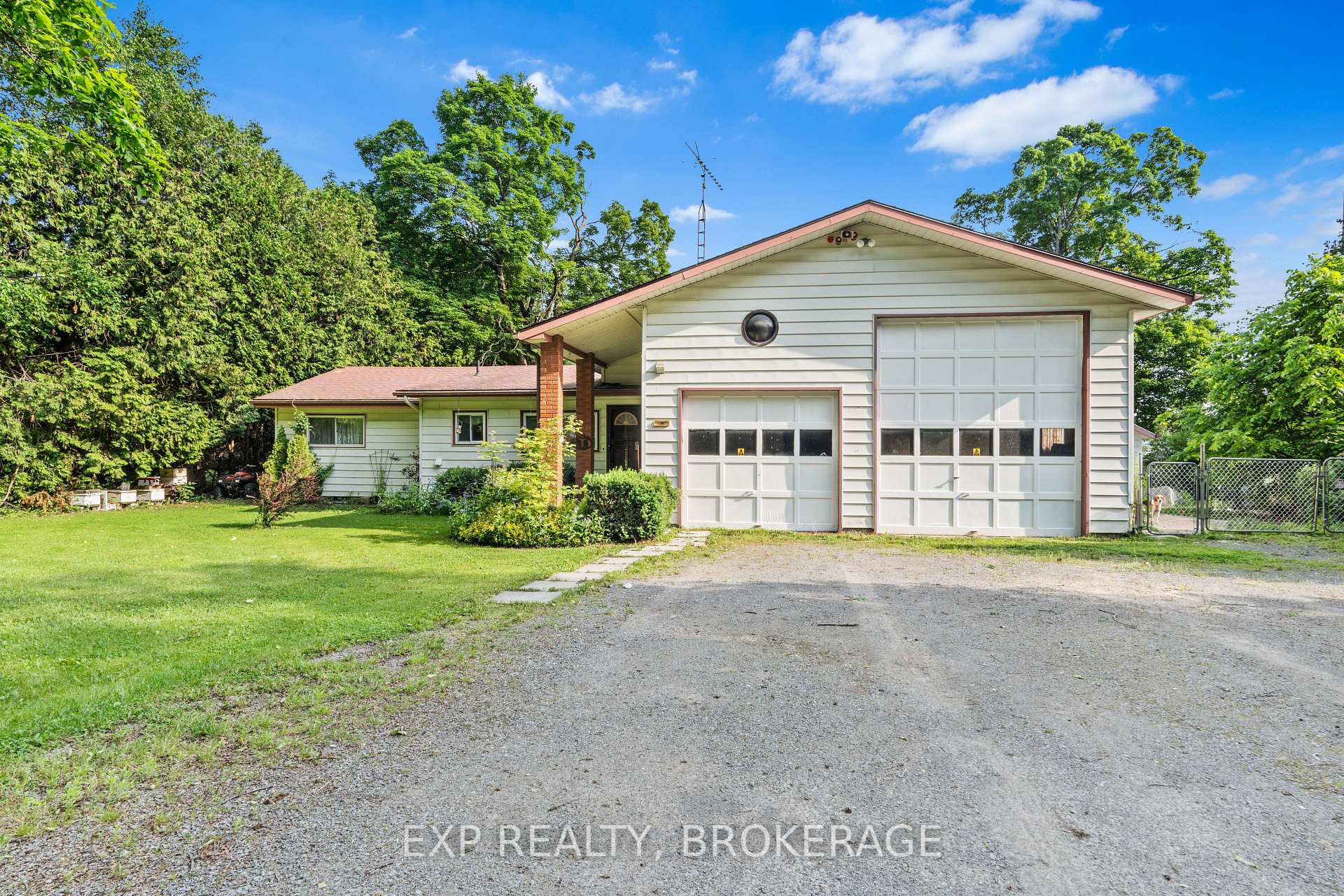 Photo 13 of 4205 Maple Drive, Frontenac, Frontenac South — HOMEH