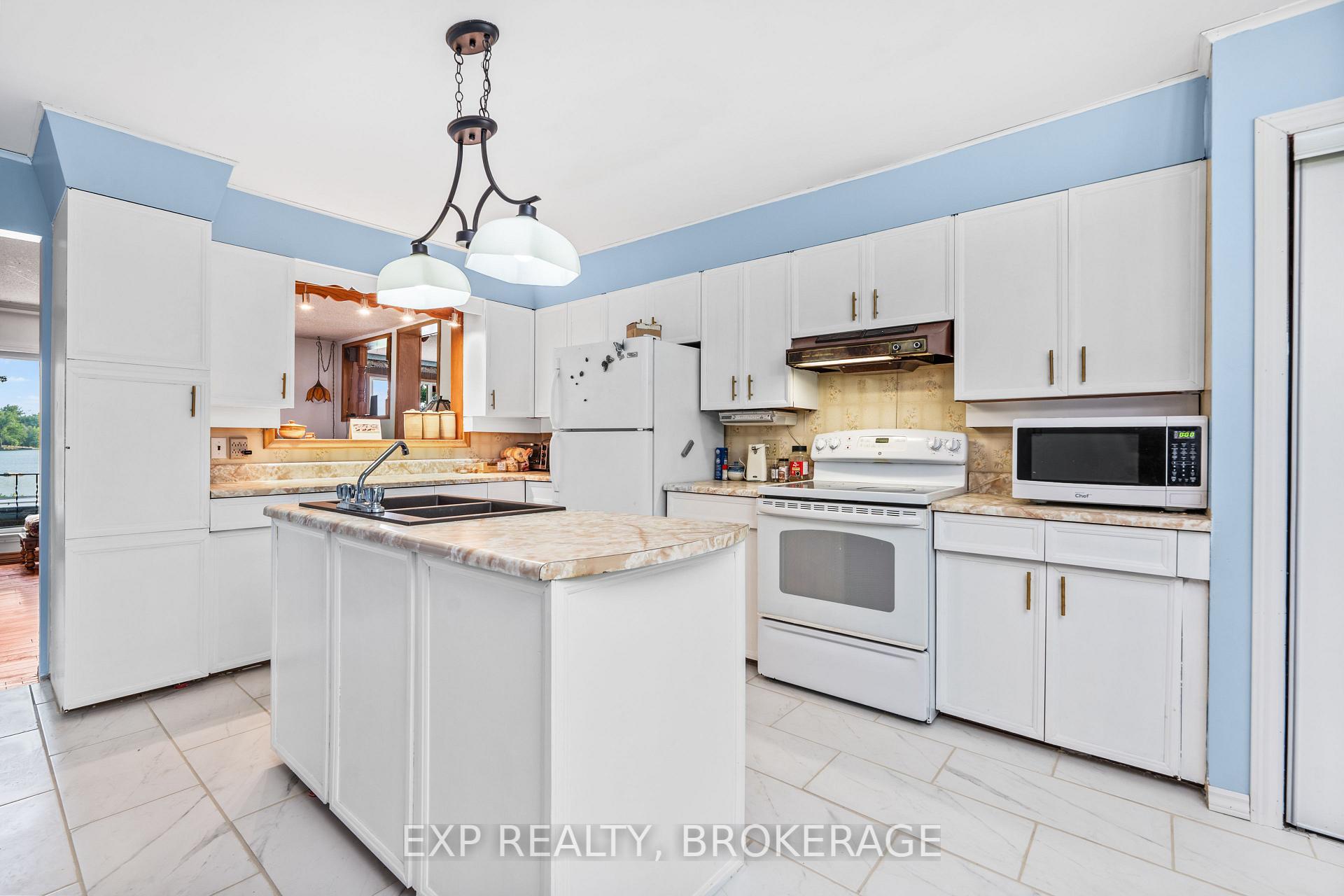 Photo 17 of 4205 Maple Drive, Frontenac, Frontenac South — HOMEH