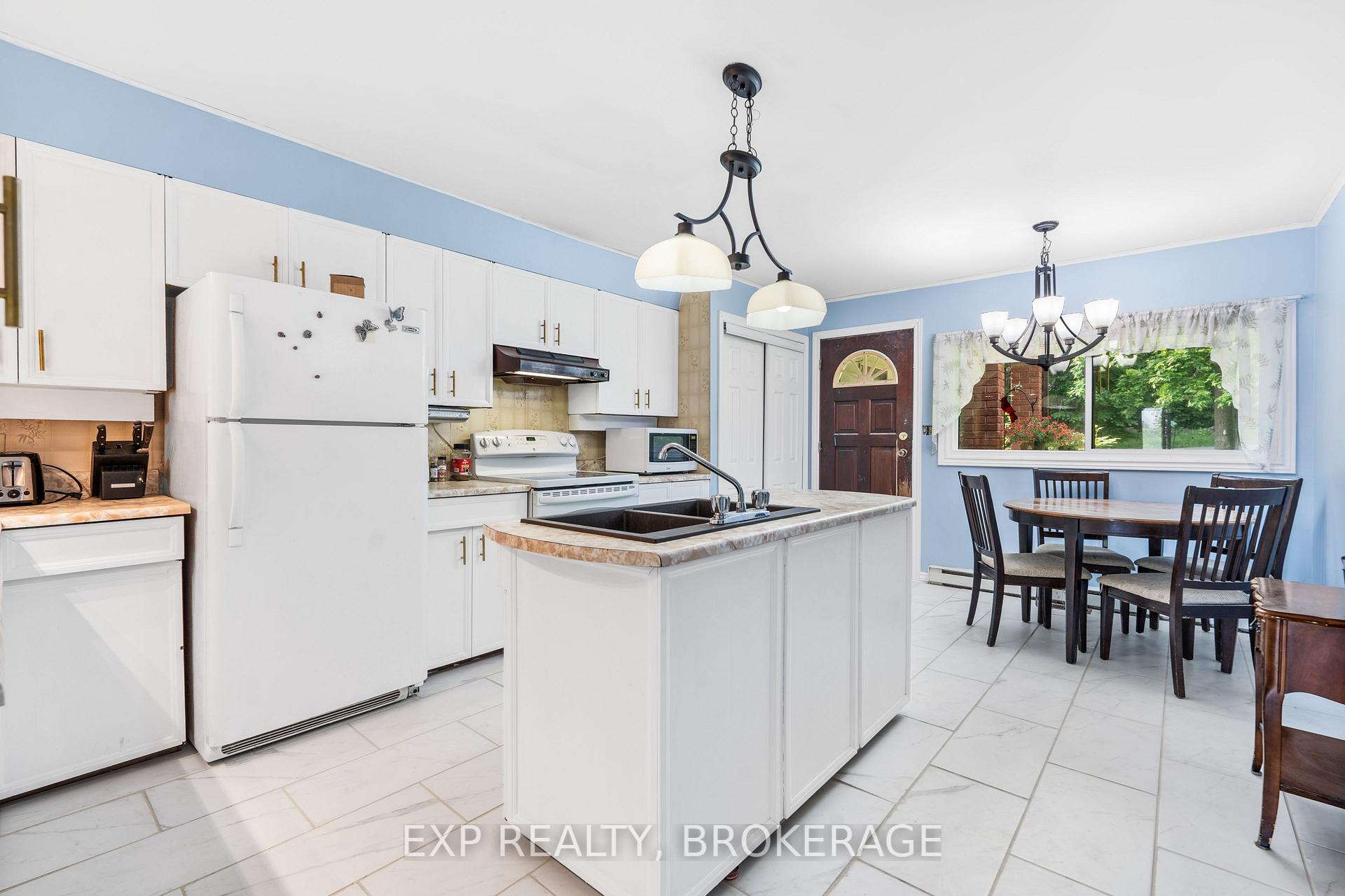 Photo 20 of 4205 Maple Drive, Frontenac, Frontenac South — HOMEH