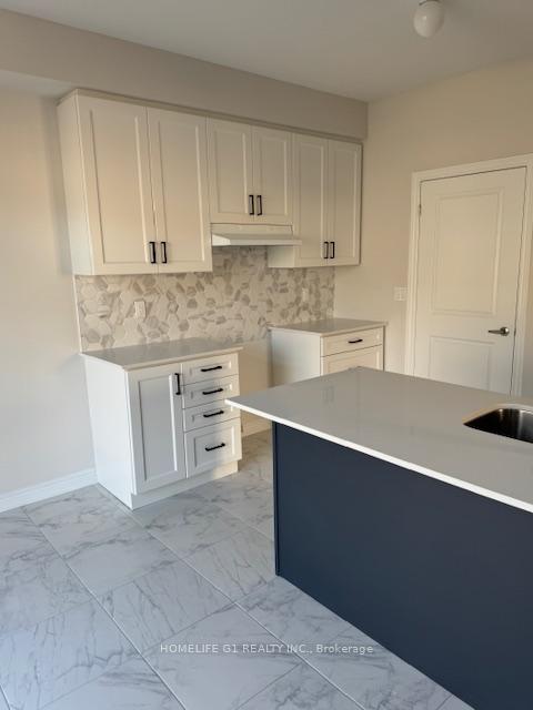 Photo 5 of 1271 Davis Loop, Innisfil, Lefroy — HOMEH