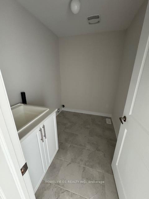 Photo 17 of 1271 Davis Loop, Innisfil, Lefroy — HOMEH